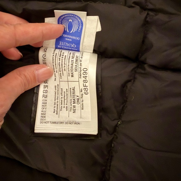 Canada Goose Down Parka – Women’s XS – Black – Excellent Condition - Picture 7 of 8